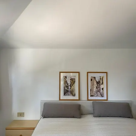 Apartman Number 9 *